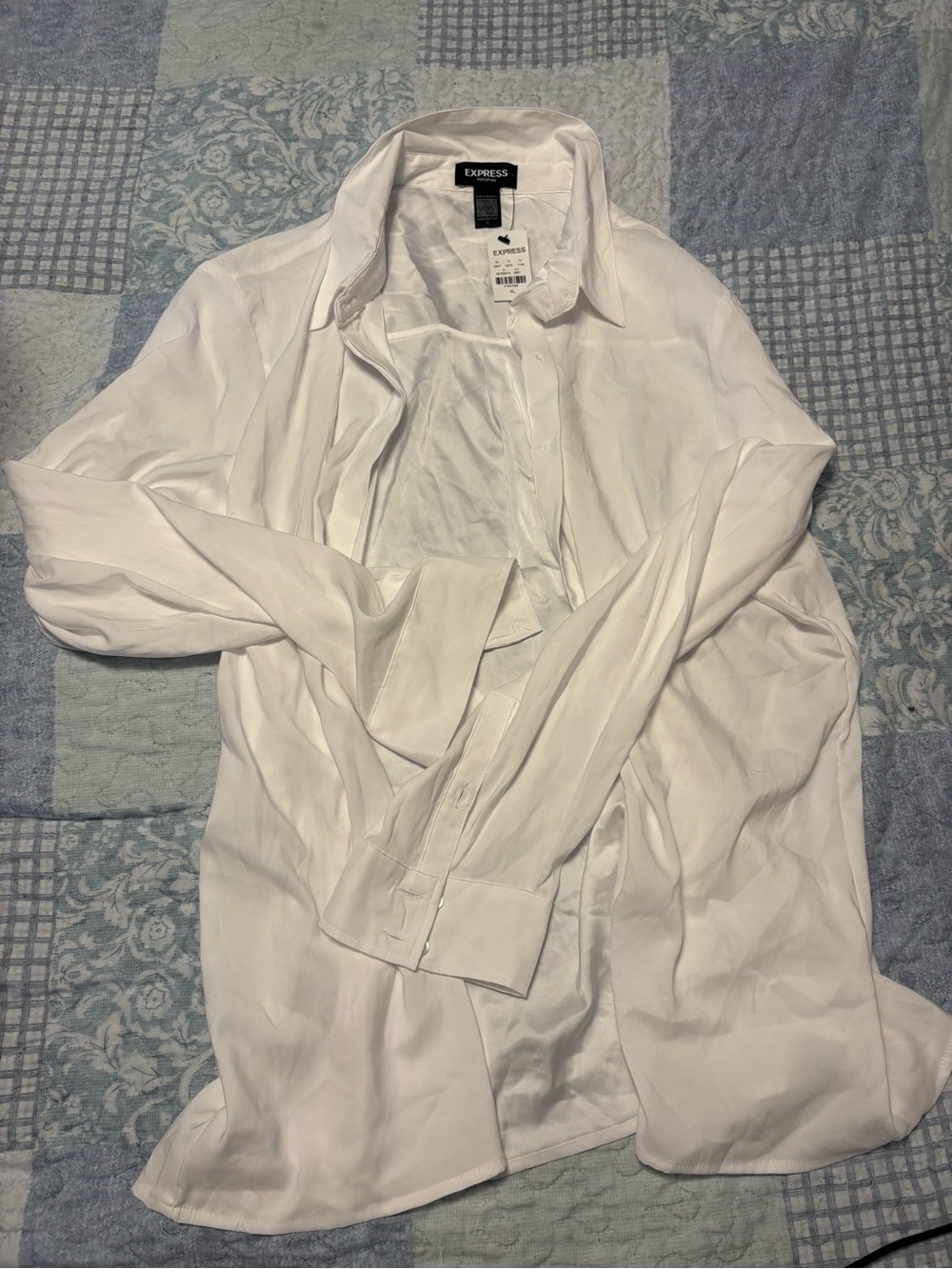 Express White Long-Sleeve Button-Up Dress Shirt